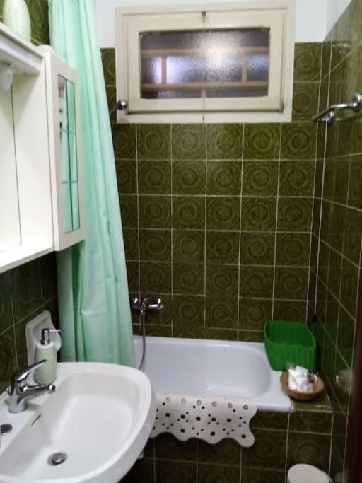 Ampio Monolocale Con Terrazzo - A 2 Passi Dal Mare Apartment Latte Ngoại thất bức ảnh